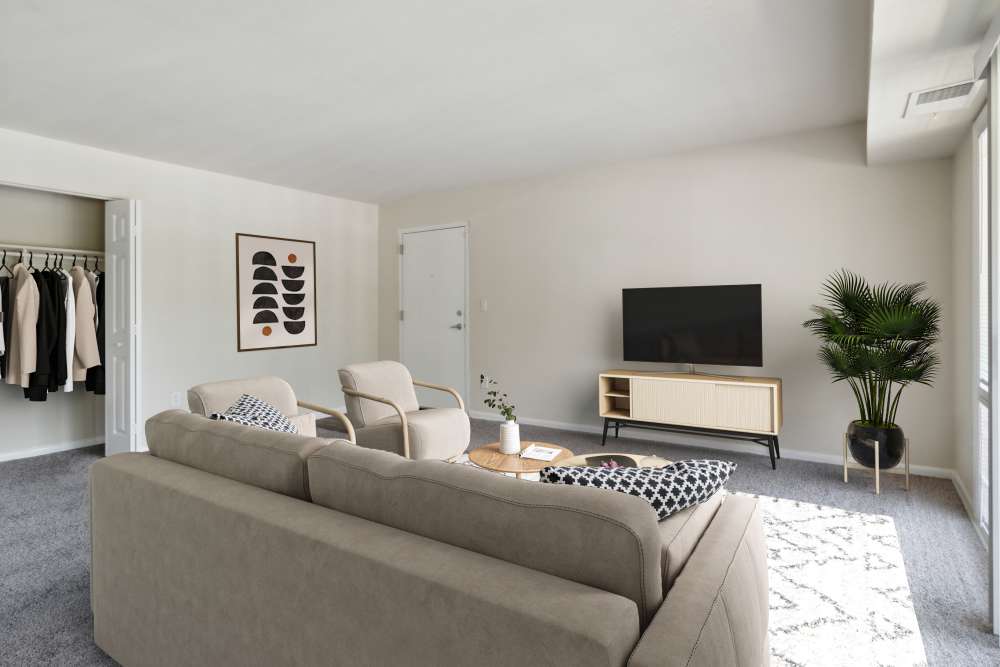 Living room at Parke Laurel Apartment Homes in Laurel, Maryland