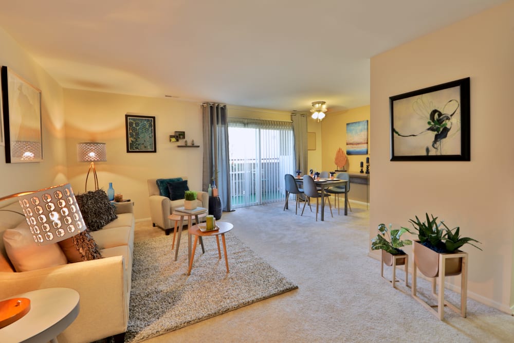 Living area at Silver Spring Station Apartment Homes in Baltimore, Maryland