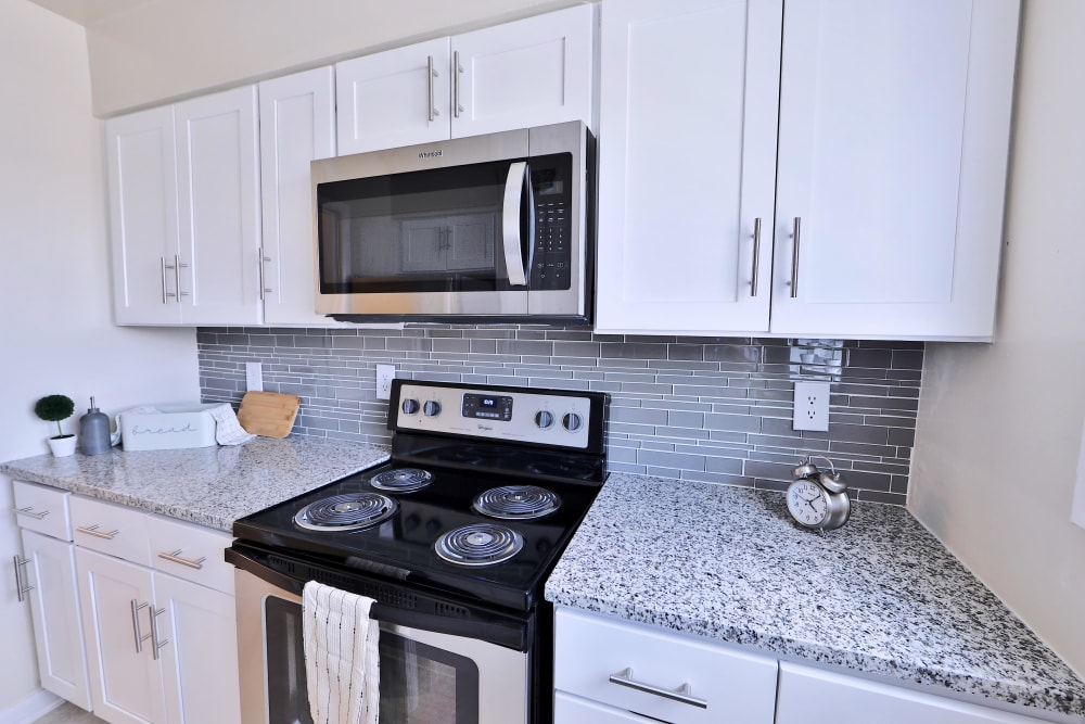 Modern kitchen at Mount Vernon Square Apartment Homes in Alexandria, Virginia