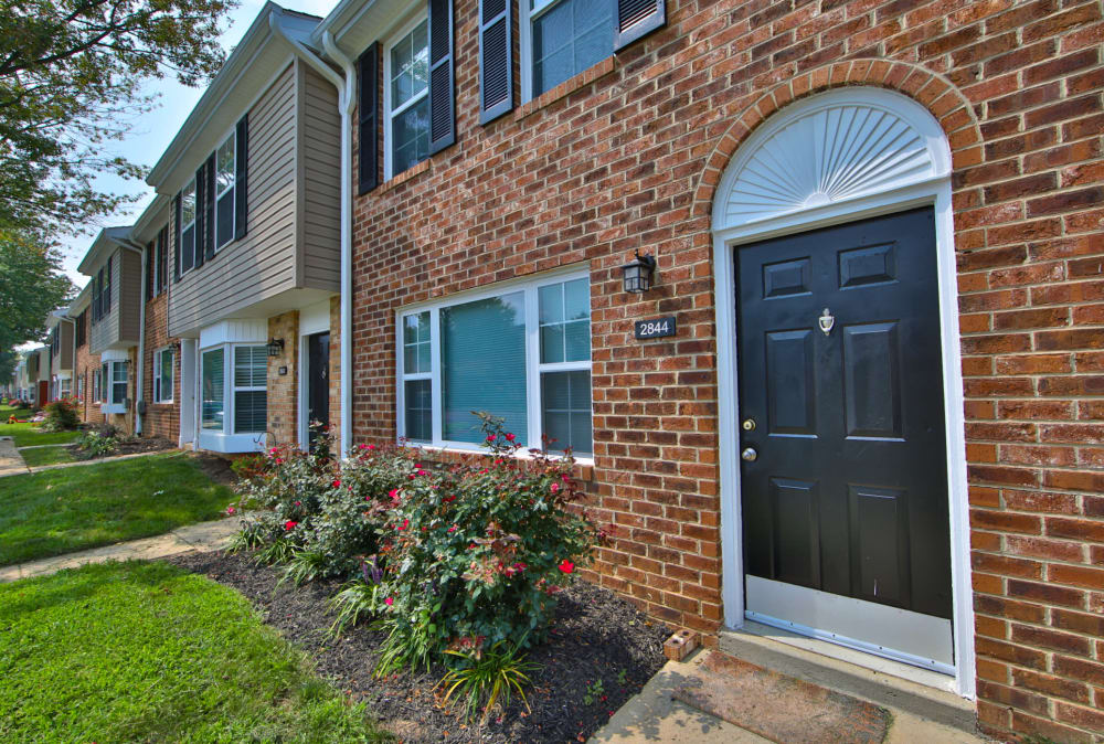 Exterior Apartments at The Townhomes at Diamond Ridge in Baltimore, Maryland