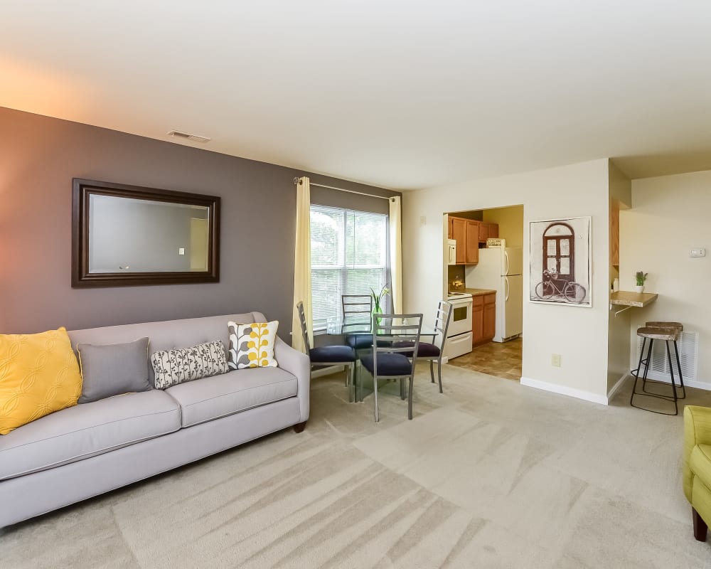 Living room at Fox Run Apartments & Townhomes in Bear, DE