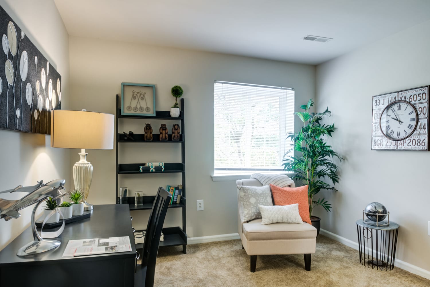 Bedroom with a walk-in closet at Eagle's Crest Apartments in Harrisburg, Pennsylvania