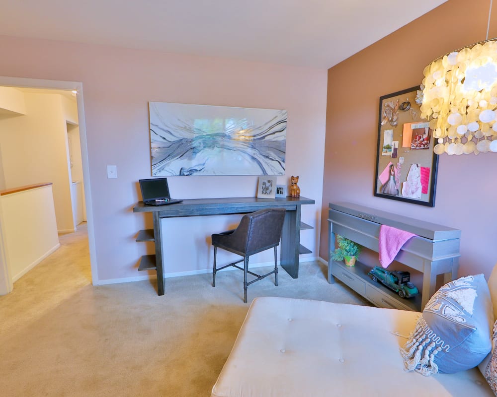 Lakewood Hills Apartments & Townhomes offers Walk-in Closets in Harrisburg, Pennsylvania
