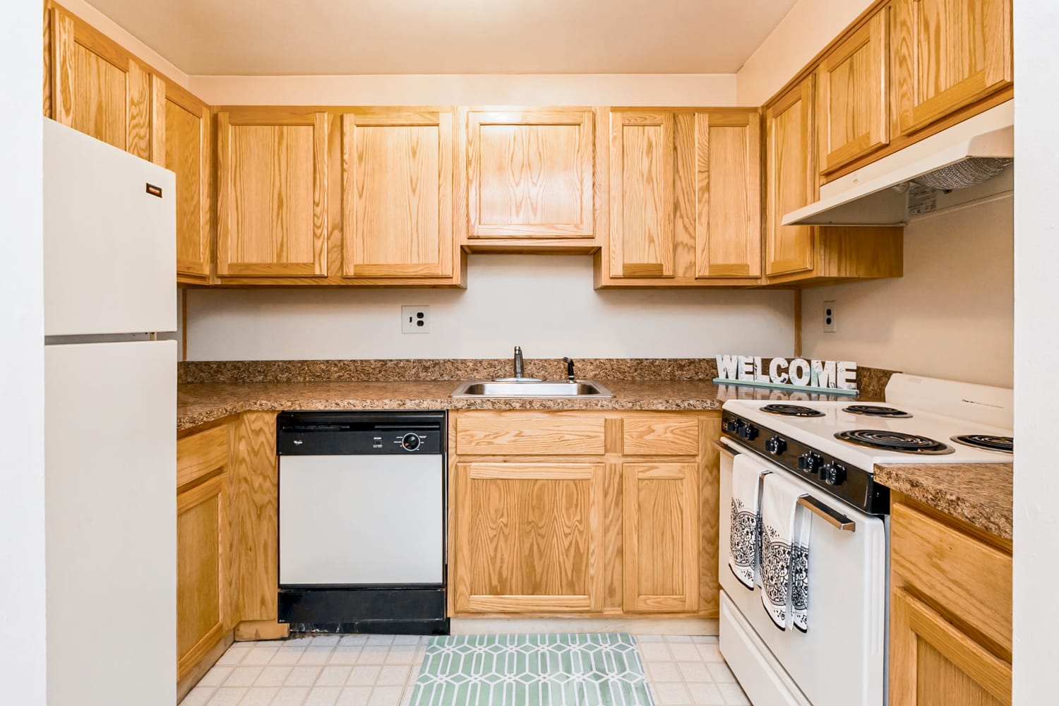Fully-Equipped Kitchen at Lincoln Park Apartments & Townhomes in West Lawn, Pennsylvania