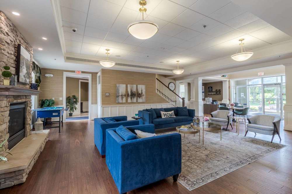 Clubhouse with dining area and pool table and gorgeous view located at Marquis Place in Murrysville, Pennsylvania