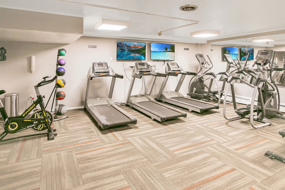 State-of-the-art fitness center at Solon Club Apartments in Oakwood Village, Ohio