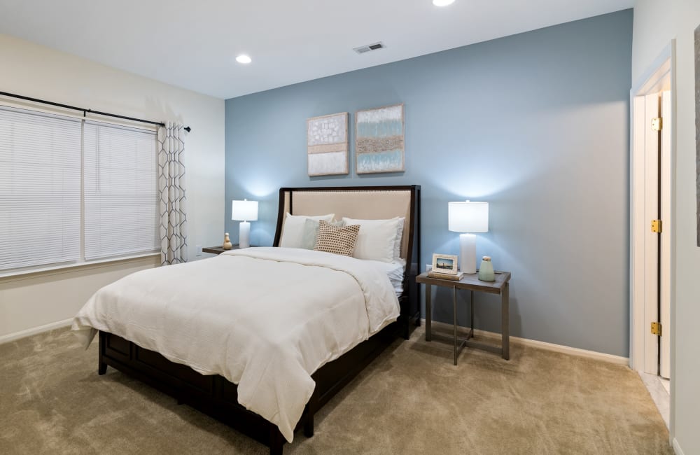 Well-lit and Spacious Bedroom at Woodview at Marlton Apartment Homes in Marlton, New Jersey
