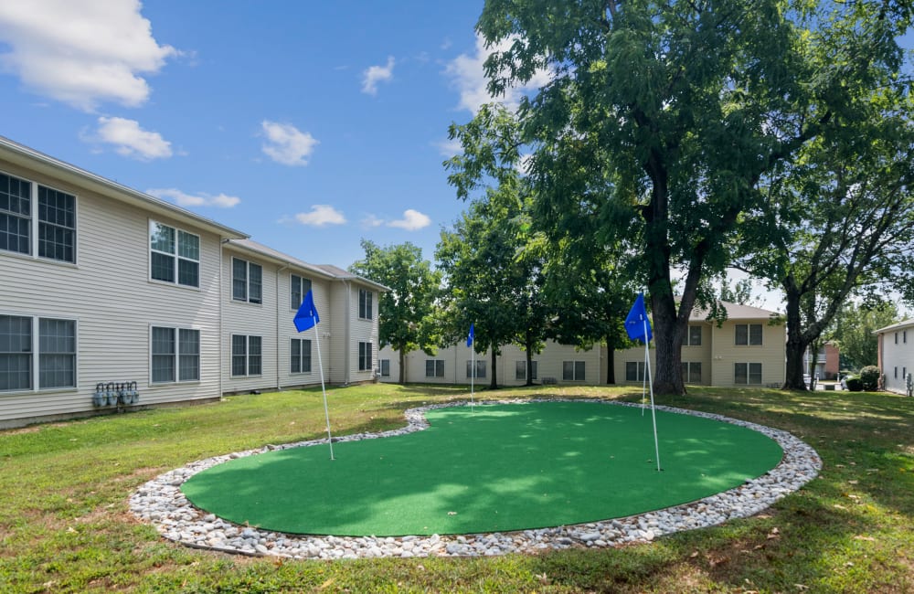 Putting green at Woodview at Marlton Apartment Homes in Marlton, New Jersey